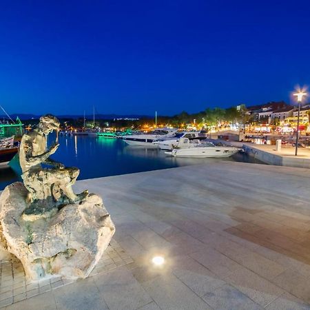 Njivice, Otok Krk, Apartman Dora Exterior photo
