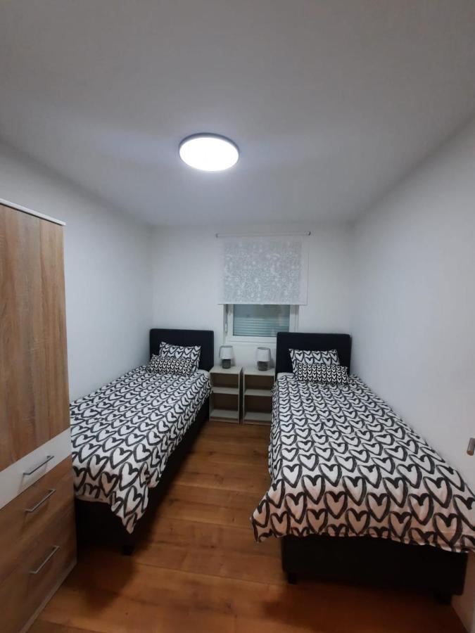 Njivice, Otok Krk, Apartman Dora Exterior photo