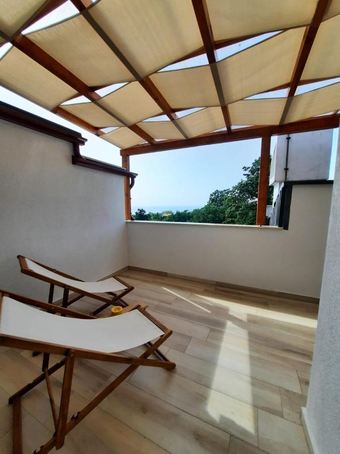 Njivice, Otok Krk, Apartman Dora Exterior photo