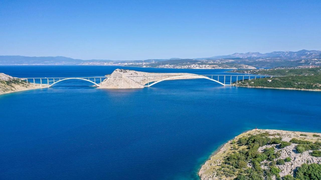 Njivice, Otok Krk, Apartman Dora Exterior photo