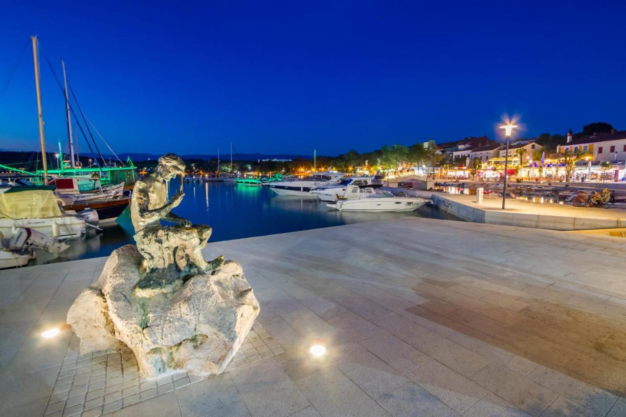 Njivice, Otok Krk, Apartman Dora Exterior photo