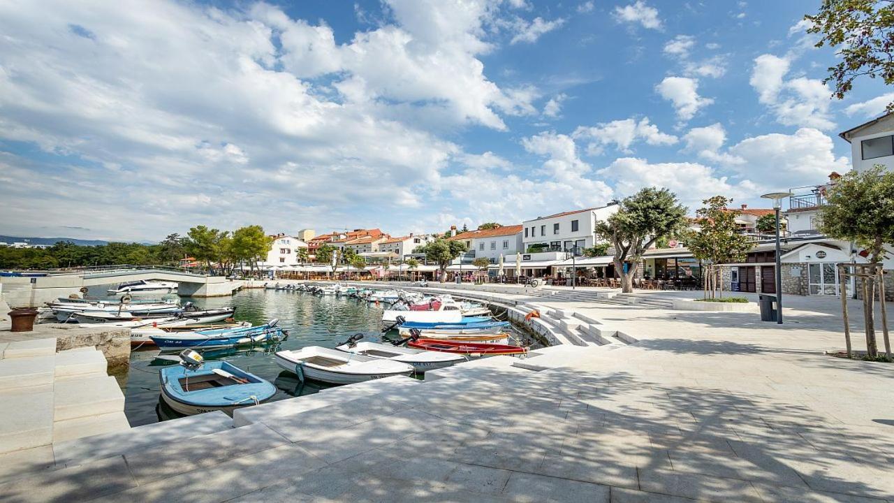 Njivice, Otok Krk, Apartman Dora Exterior photo