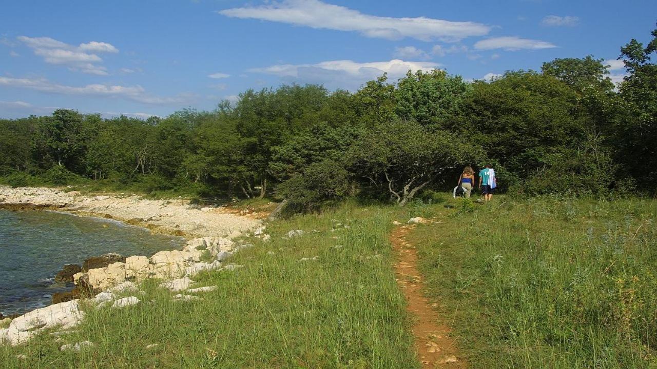 Njivice, Otok Krk, Apartman Dora Exterior photo