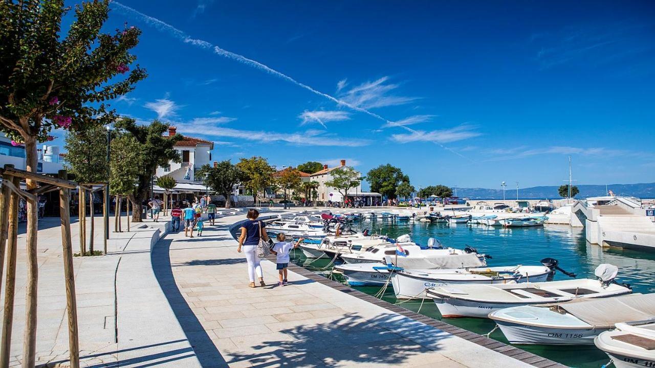 Njivice, Otok Krk, Apartman Dora Exterior photo
